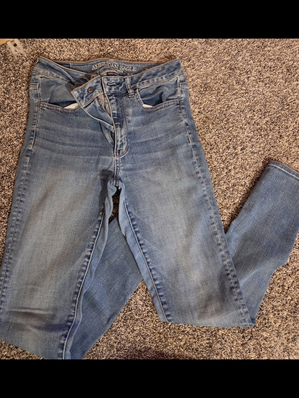 American Eagle Outfitters Light Wash High-Rise Skinny Jegging
